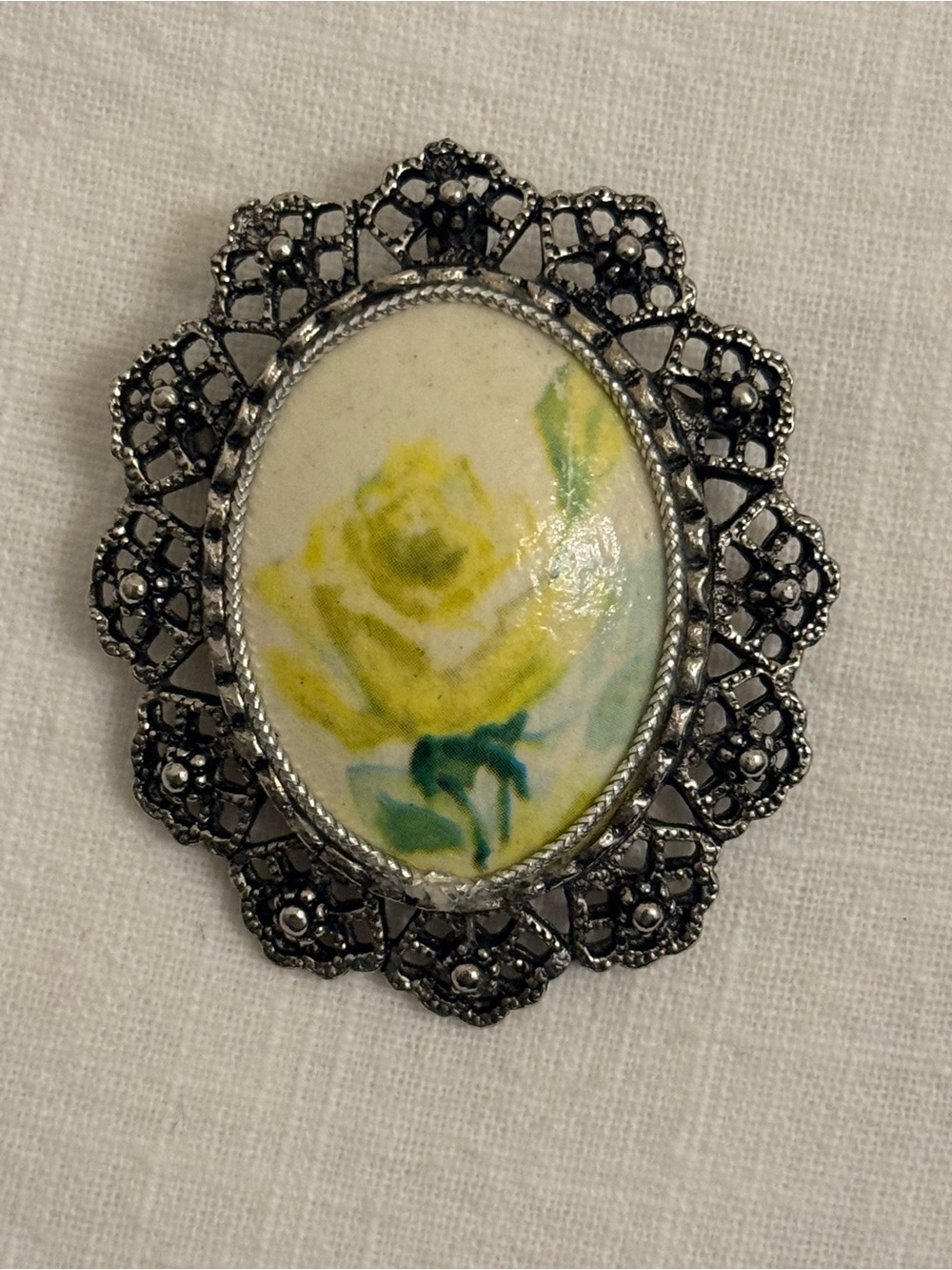 Vintage 1960s Yellow Rose Cameo Brooch Pendant
